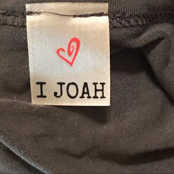 🆕 I Joah Gray Asymmetrical Top-Small - Picture 6 of 7